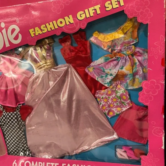 Vtg 1995 Barbie Fashion Gift Set 6 Complete Fashions Mattel #68073-94 New - Picture 9 of 10